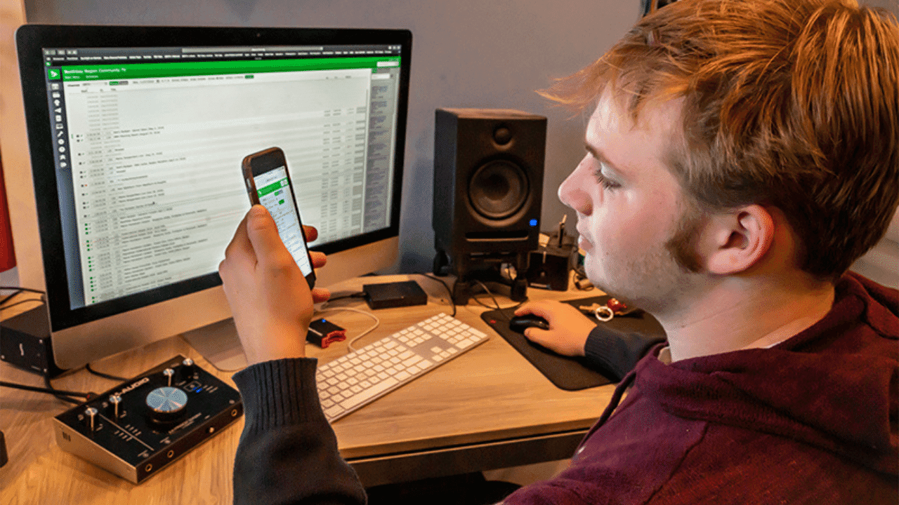 Boothbay BRCTV employee uses Cablecast video automation software on two devices