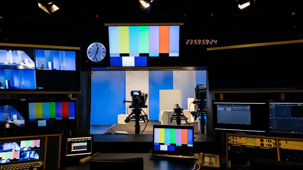 Equipped with professional-grade cameras, editing suites, and fully-lit studios, community media centers can help your city with its digital communication needs.